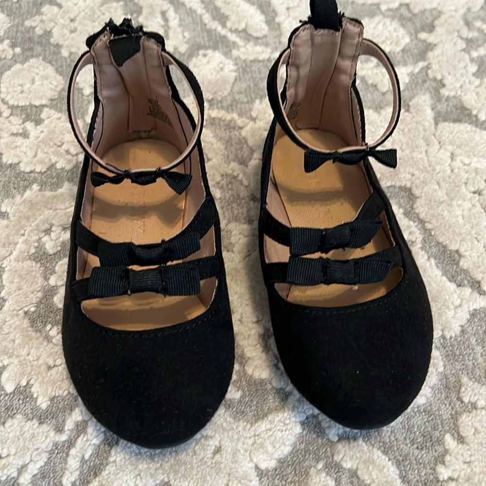 Old Navy baby Girl Bow strap shoes